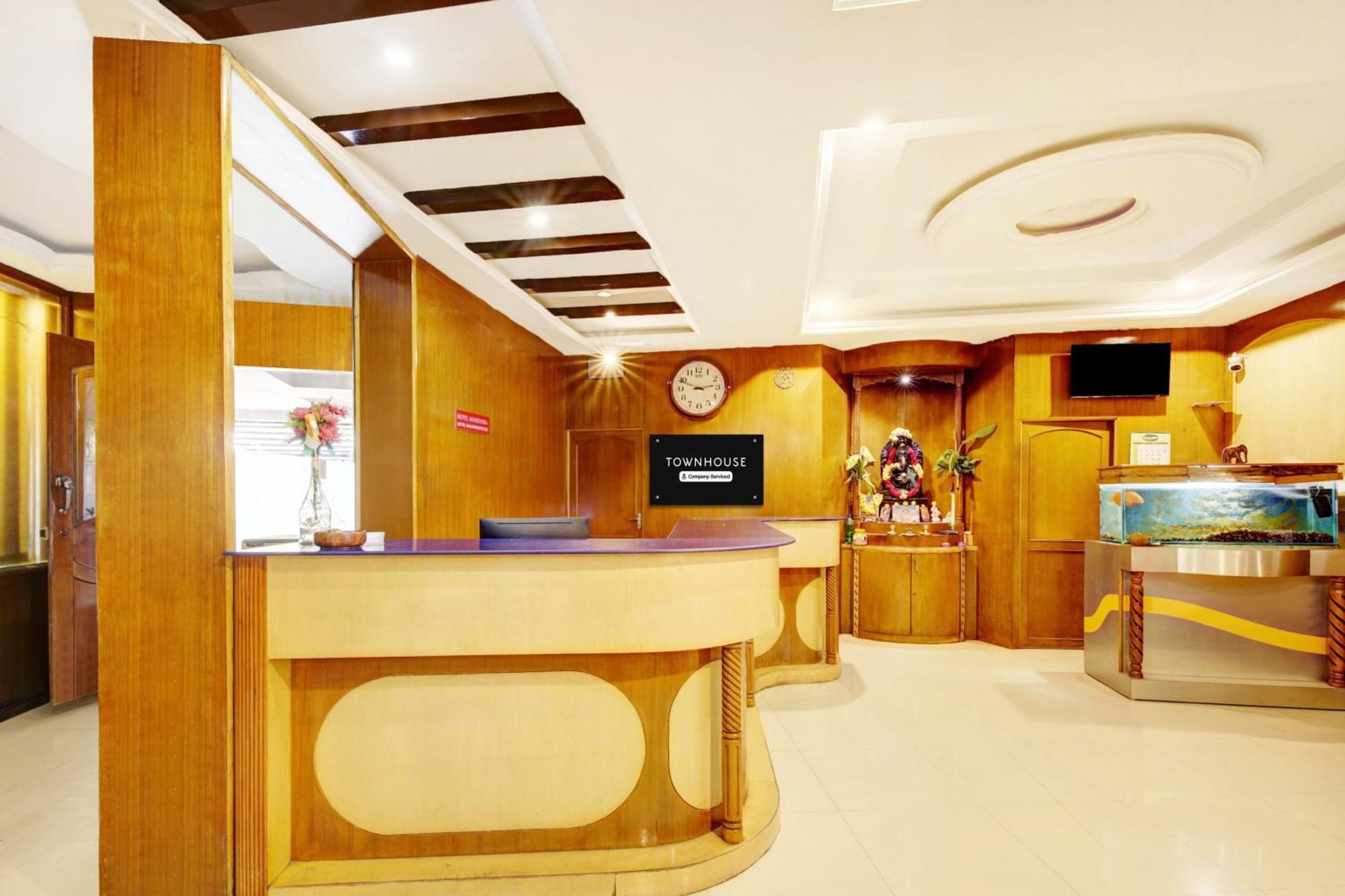 Super Townhouse Centre Formerly Mahendra Hotel 3*